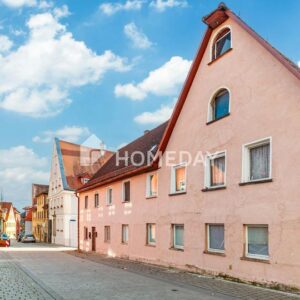 Charmantes Mehrfamilienhaus mit 3 Wohneinheiten in Schwabach – Ihre Investition in die Zukunft