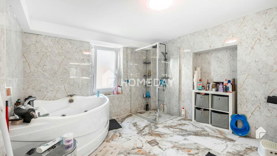 Exklusives und kernsaniertes MFH mit gehobener Ausstattung in ruhiger Hanglage – Bild 16