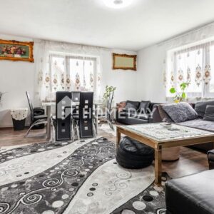 Zweifamilienhaus mit viel Platz und Gestaltungsfreiheit in ruhiger Lage