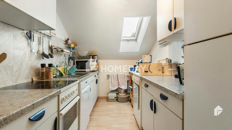 Ruhige Lage! DG-Wohnung mit 4 Zimmern, EBK und Keller – Bild 4