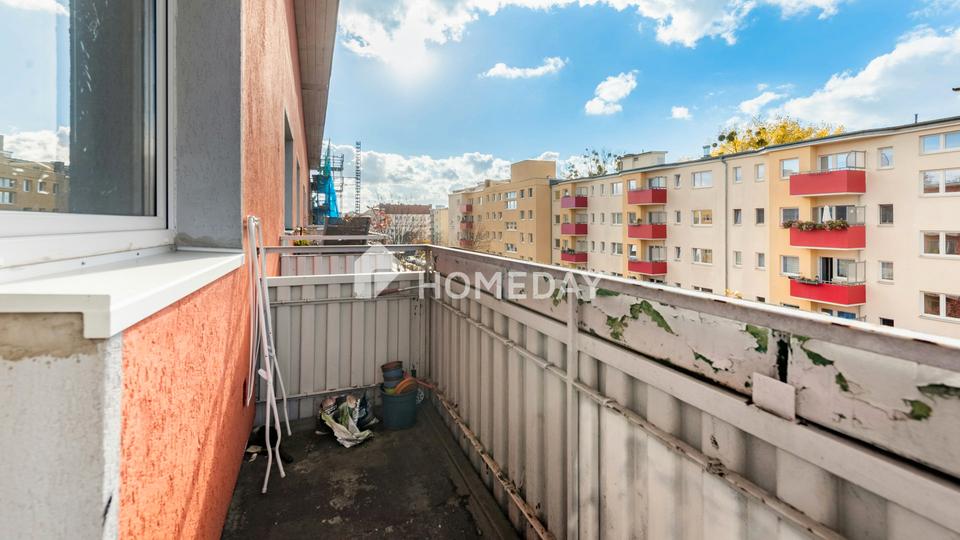 Sanierte Drei-Zimmer-Wohnung mit Balkon, Einbauküche und Keller – Bild 10