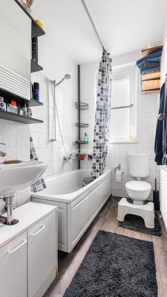 Gepflegte 2-Zimmer-Wohnung mit Balkon im Erdgeschoss eines gepflegten Altbaus – Bild 12