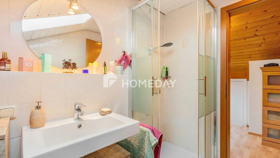 Dachgeschossidylle mit zwei Loggien – Sonne von früh bis spät – Bild 7