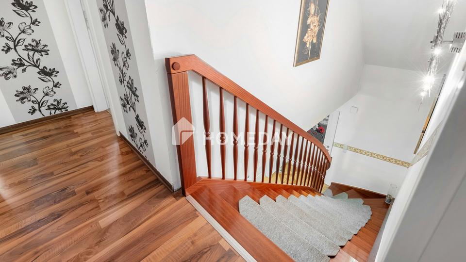 Elegantes Zuhause mit Gartenparadies - 4 Zimmer, zwei Terrassen, Garten, Kamin, Pool und Carport – Bild 20