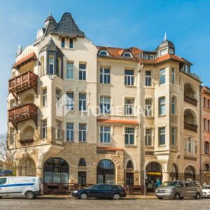 Frisch renoviert & bezugsfrei: 3,5-Zimmer-Wohnung mit Loggia & Aufzug im Jugendstilhaus