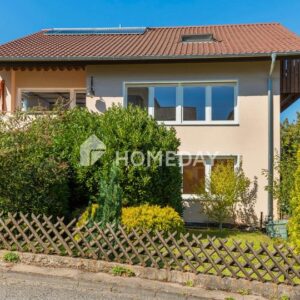 Großzügiges MFH mit Garten, Balkone, Terrasse und Aussicht: ideal für Familien und Visionäre