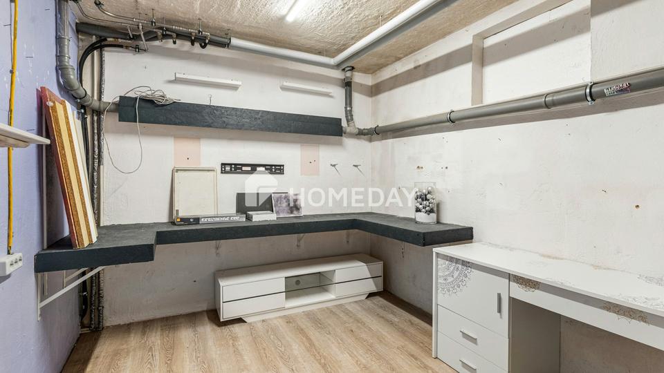 Familienidyll mit sechs Zimmern, moderner Küche und überdachter Terrasse – Bild 13