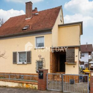Einfamilienhaus mit Wintergarten, Garage und großem Garten in ruhiger Lage