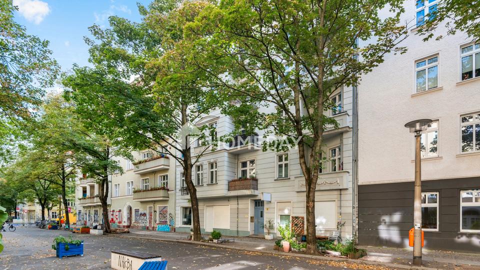 Altbaucharme trifft Großstadtgefühl – Ihr neues Zuhause in Friedrichshain wartet. – Bild 2