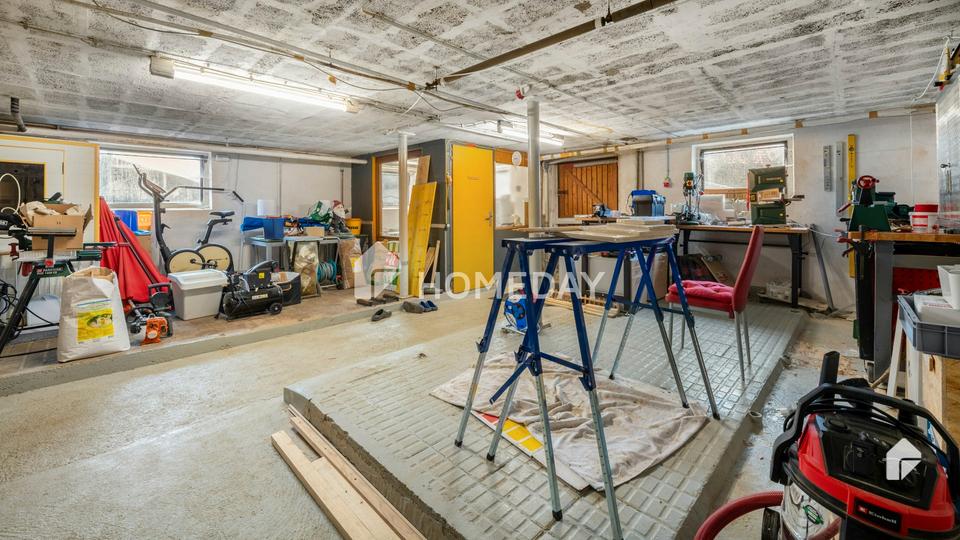 Gepflegtes Bauernhaus mit Charme & Potenzial: 2200 m² Grundstück, Scheune & Wohnmöglichkeiten – Bild 12