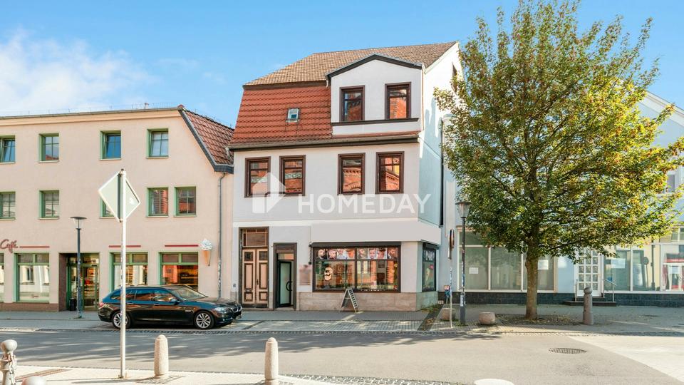 Mehrfamilienhaus mit Gewerbeeinheit und zwei sanierungsbedürftigen Wohneinheiten im Zentrum von Burg
