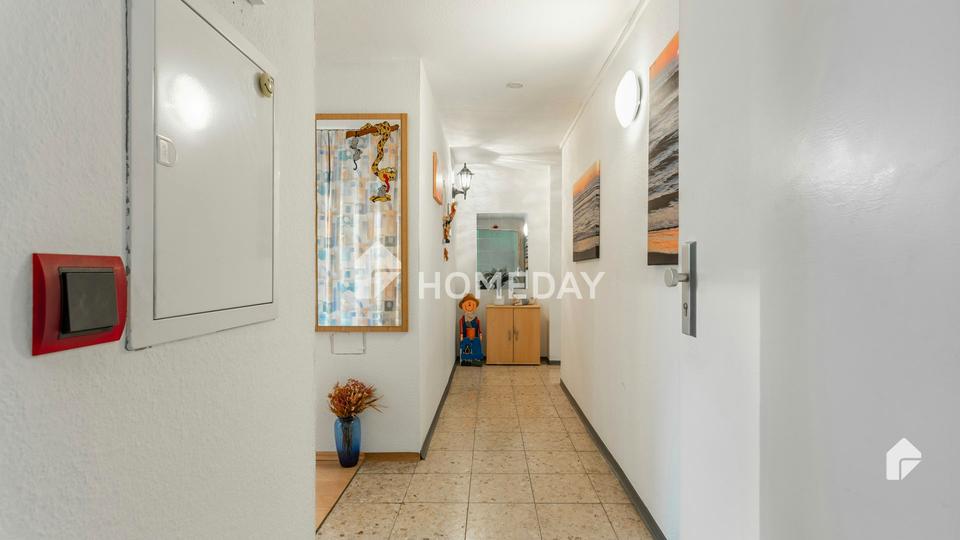 Ruhige Lage! DG-Wohnung mit 4 Zimmern, EBK und Keller – Bild 3