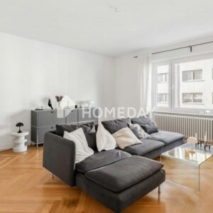 Stilvoll, zentral & bezugsfrei: Sanierte 2-Zimmer-Wohnung mit Loggia in der Südstadt