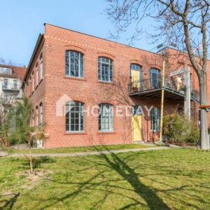 Stilvolle Loftwohnung im sanierten Denkmal – mit Wintergarten und Stellplatz in Altlindenau
