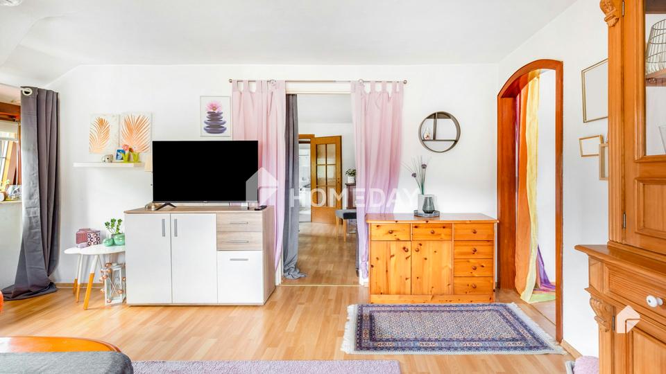 Charmante Maisonettewohnung auf 110 QM mit 7 Zimmern, Garage und Keller – Bild 4