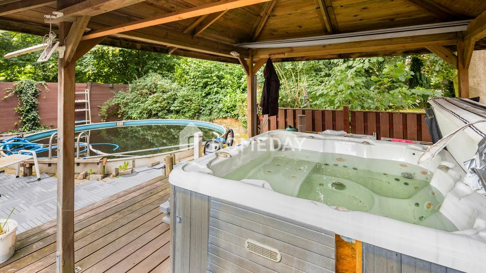 Attraktive Kapitalanlage oder Eigenheim - Lichtdurchflutetes Zweifamilienhaus mit Gartenoase – Bild 6