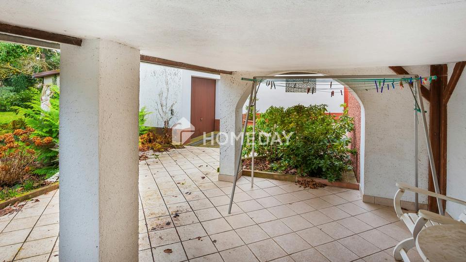 Frei stehendes EFH mit Wintergarten, großer Terrasse und Garten in ruhiger Lage von Hauptstuhl – Bild 9