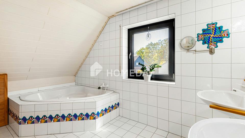 Traumhaftes Einfamilienhaus mit Einliegerwohnung und großem Garten – Erbpacht vorhanden – Bild 18