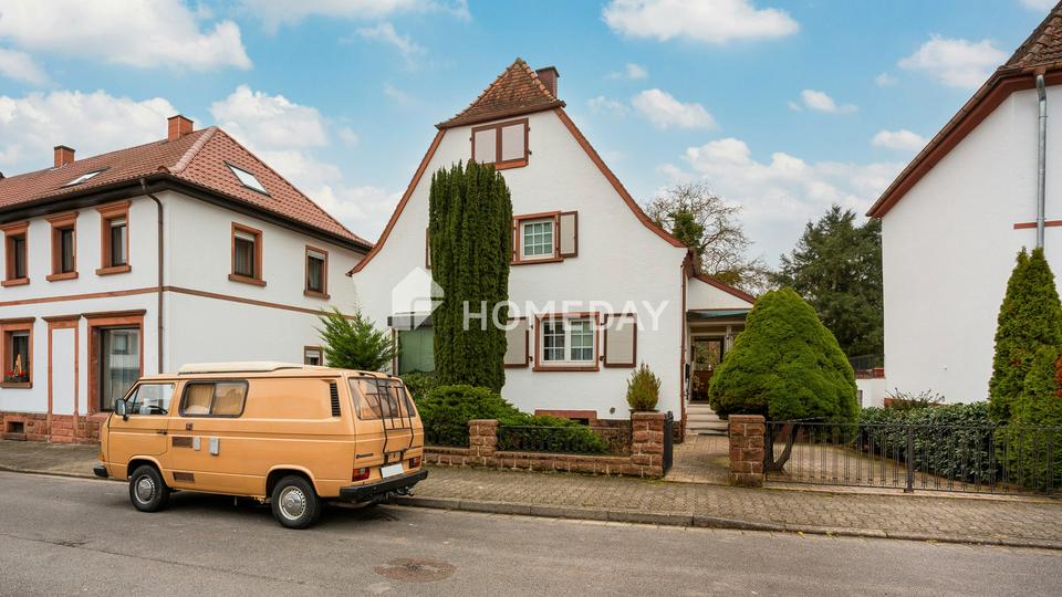 Frei stehendes EFH mit Wintergarten, großer Terrasse und Garten in ruhiger Lage von Hauptstuhl