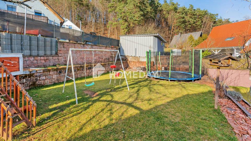 Ankommen und Wohlfühlen: modernisiertes Einfamilienhaus mit großem Grundstück für die ganze Familie – Bild 3