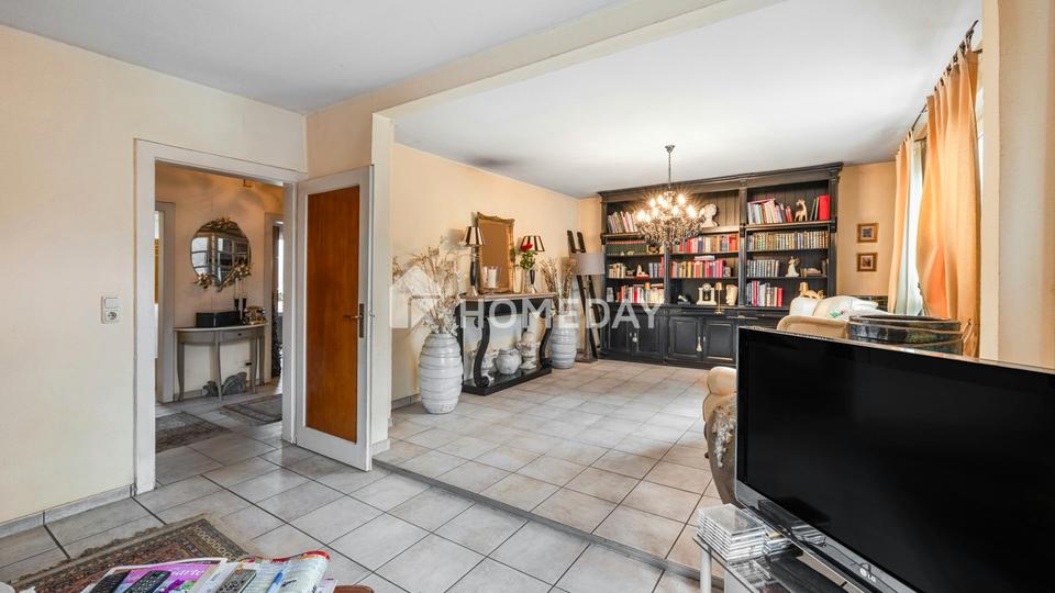 Raumwunder in ruhiger Lage – Großzügiges Haus mit Potenzial und grünem Rückzugsort – Bild 2