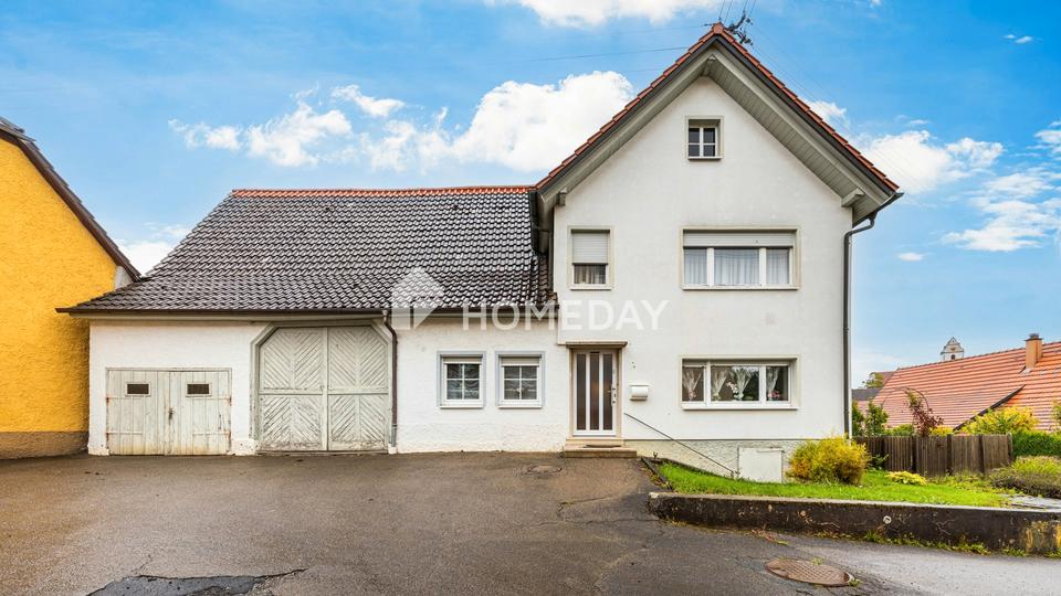 Fortlaufend modernisiertes, ehemaliges Bauernhaus mit Scheune, Garten und Ausbaupotenzial
