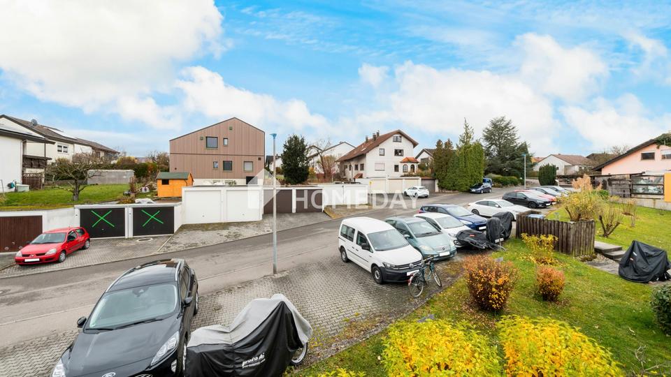 Moderne Dachgeschosswohnung mit Balkon, Einbauküche und Stellplatz – Bild 8