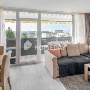 Platz für Ihre Pläne: Großzügige 4-Zimmer-Wohnung mit Aufzug und Panorama-Loggia