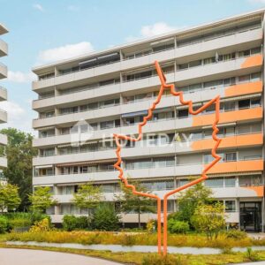 Geräumige 3-Zimmer-Wohnung im Hochparterre mit Loggia und Einbauküche