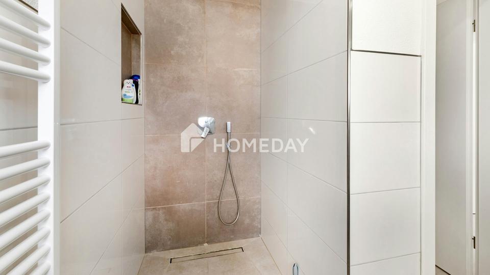 Gepflegtes MFH mit 3 Wohneinheiten & 2 Garagen – ca. 230 m² Wohnfläche auf ca. 427 m² Grundstück – Bild 18