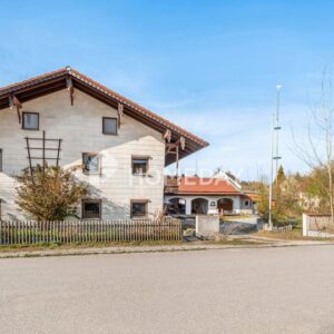Charaktervolles EFH mit Doppelgarage – großzügiges Wohnen auf ca. 1.252m² Grundstück