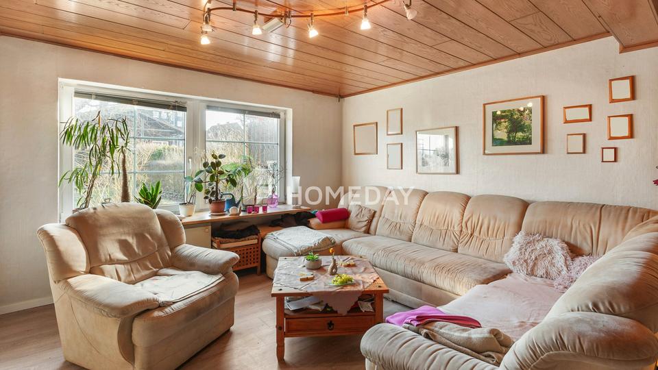 Sanierungsbedürftige Doppelhaushälfte mit 6 Zimmern, großem Grundstück und viel Potenzial – Bild 8