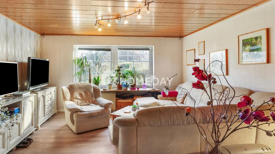 Sanierungsbedürftige Doppelhaushälfte mit 6 Zimmern, großem Grundstück und viel Potenzial – Bild 6