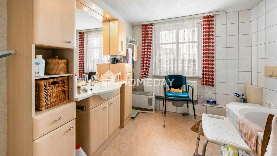 Familienidyll mit Wintergarten, Balkon und großem Grundstück – Bild 11