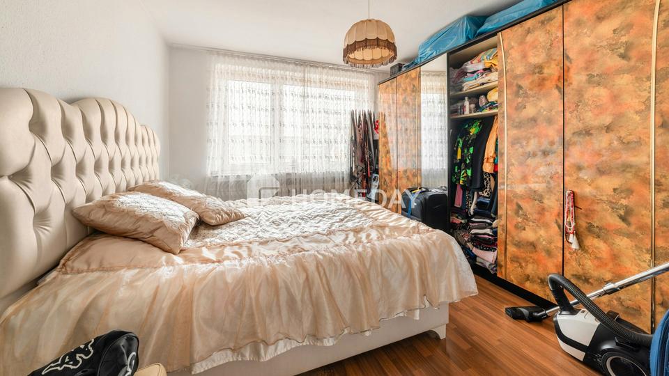 Ideal geschnittene 4-Zimmer-Wohnung mit Balkon in gepflegtem Mehrfamilienhaus – Bild 7