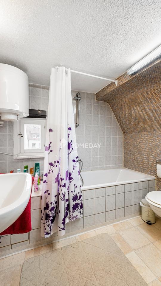 Gepflegtes 3-Familienhaus mit möblierten Einheiten und Terrasse mit Neckarblick – Bild 18