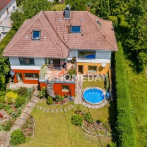 Großzügiges Einfamilienhaus mit Stil, Gartenidylle und durchdachter Raumaufteilung