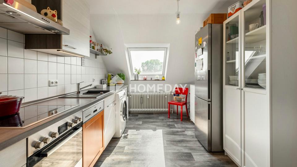 Charmante 3-Zimmer-Dachgeschosswohnung mit Keller, Garage und schönem Ausblick – Bild 10