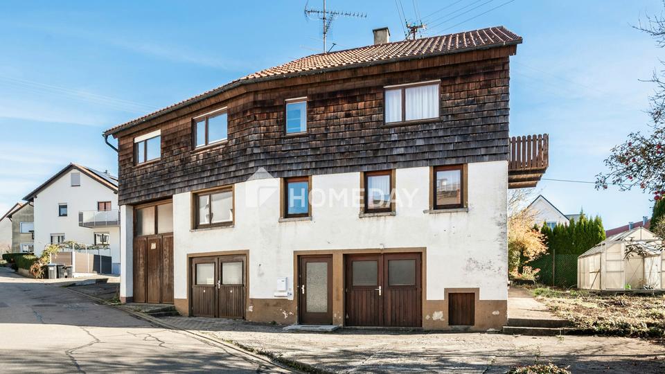 Freistehendes Einfamilienhaus in Hanglage mit Geschichte und Charakter