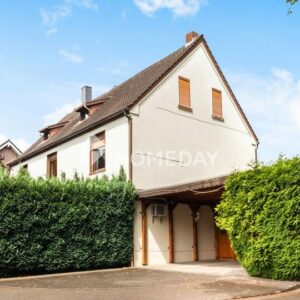 Großzügige 4-Zimmer-Etagenwohnung mit Potenzial – 102 m² Wohnfläche in ruhiger Lage