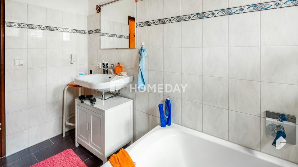 Fast wie DHH: Schicke Maisonette mit SW-Terrasse, Wintergarten, 2 Bädern und Garten | Ruhige Lage – Bild 13