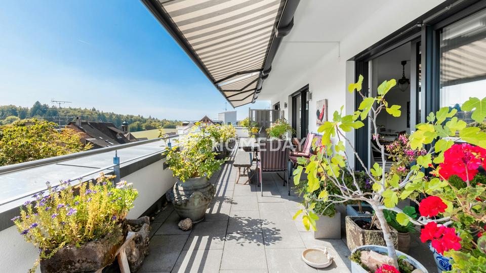 Lichtdurchflutetes Penthouse mit Dachterrasse – Bild 17