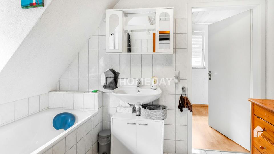 Charmante Maisonettewohnung auf 110 QM mit 7 Zimmern, Garage und Keller – Bild 12