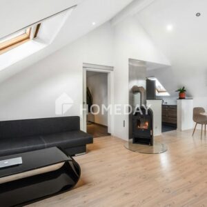 Modern wohnen über den Dächern: Dachgeschosswohnung mit Dachterrasse und Loggia in Bretzfeld