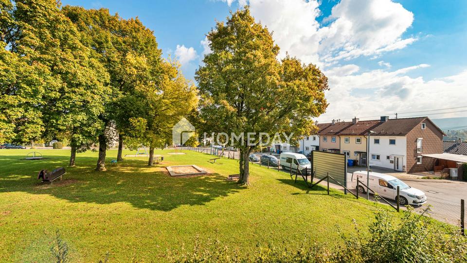 Familienfreundliches EFH mit sonnigem Wintergarten, Doppelgarage & großzügigem Grundstück – Bild 4