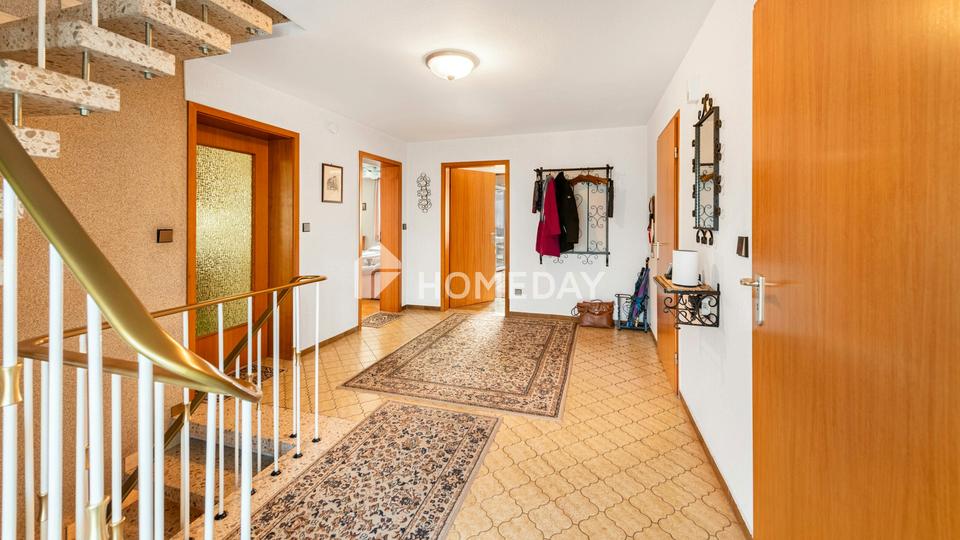 Familienfreundliches EFH mit sonnigem Wintergarten, Doppelgarage & großzügigem Grundstück – Bild 14