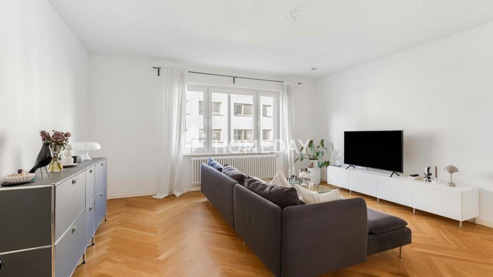 Stilvoll, zentral & bezugsfrei: Sanierte 2-Zimmer-Wohnung mit Loggia in der Südstadt – Bild 3