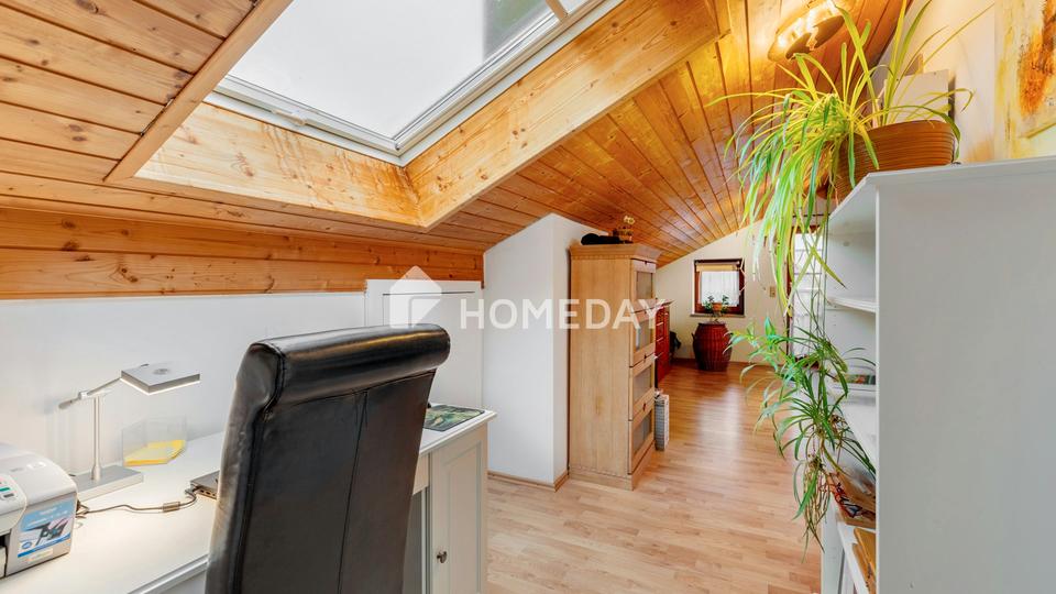 Dachgeschossidylle mit zwei Loggien – Sonne von früh bis spät – Bild 9