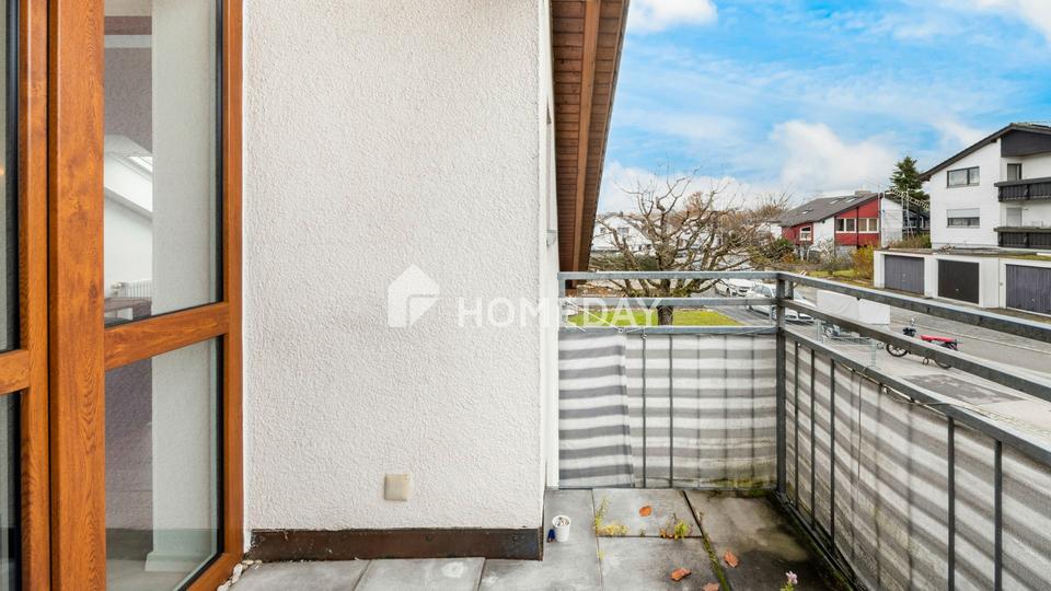Moderne Dachgeschosswohnung mit Balkon, Einbauküche und Stellplatz – Bild 7