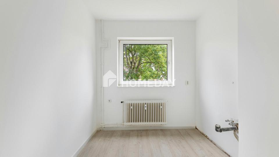 Neu sanierte 3-Zimmer-Wohnung mit überdachtem Balkon in ruhiger Lage – Bild 3